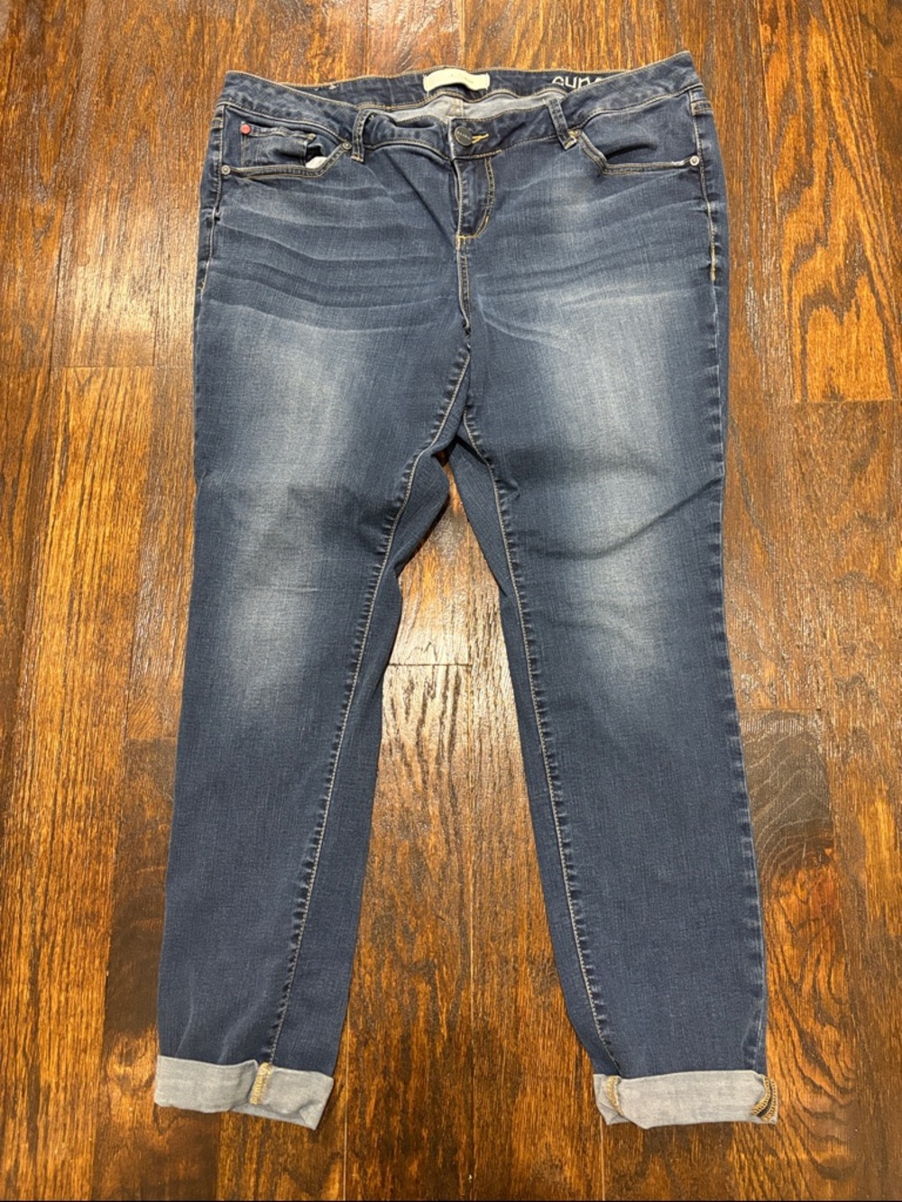 Slink Women's Boyfriend Jeans in Medium Blue Wash